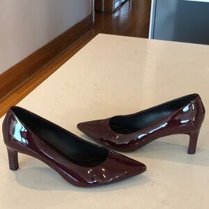 Geox Burgundy Heels with Pointed Toe and Medium Height